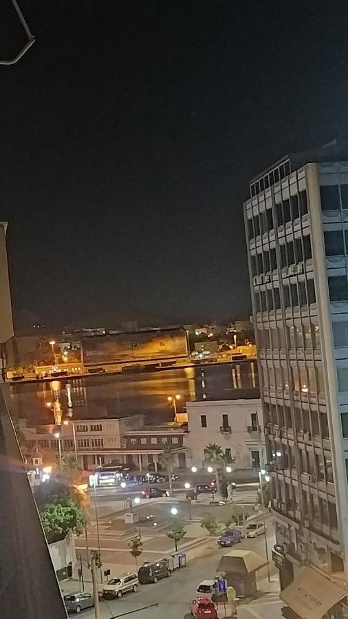 Με Θεα Το Λιμανι Apartment Piraeus Exterior photo