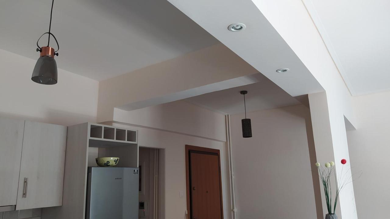 Με Θεα Το Λιμανι Apartment Piraeus Exterior photo