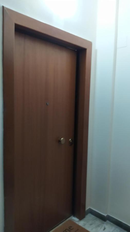 Με Θεα Το Λιμανι Apartment Piraeus Exterior photo