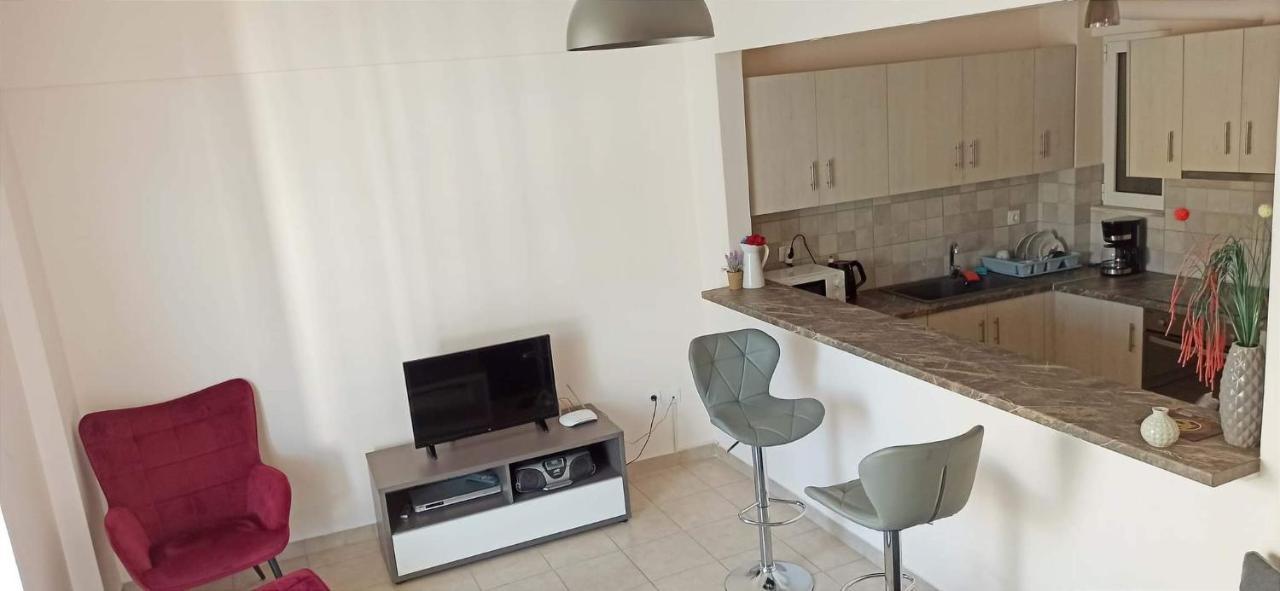 Με Θεα Το Λιμανι Apartment Piraeus Exterior photo